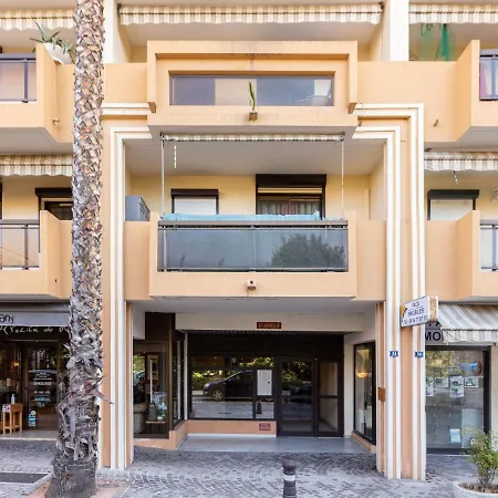 Saint James-12 By Interhome Le Lavandou